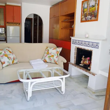 Apartment Sunny Coastal 1 Bed - Vera Coast: 2mins To