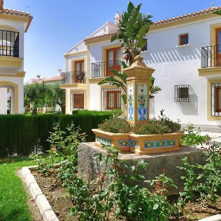 Apartment Sunny Coastal 1 Bed - Vera Coast: 2mins To